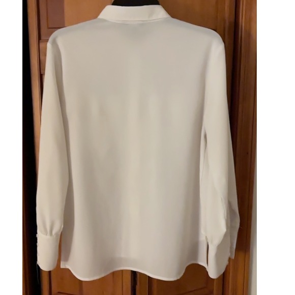 Simply Vera Vera Wang Cream Career Button Up Shirt Women's Medium top Pockets - Picture 2 of 13
